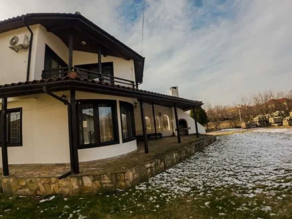 Къща в с. Искра, Област Бургас - 206 кв.м за 245 €/кв.м - Снимка #1