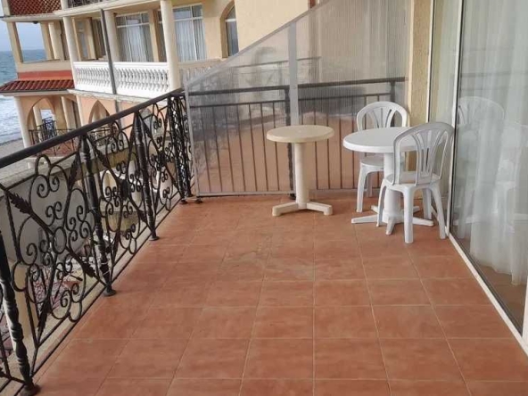 Двустаен апартамент в к.к. Елените - 74 кв.м за 1284 €/кв.м - Снимка #1