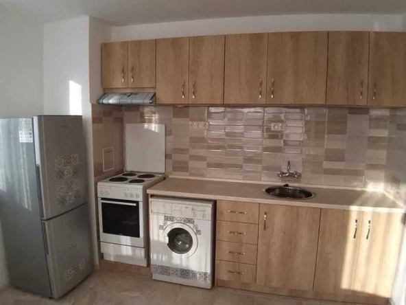 Дава се под наем Двустаен апартамент в Бургас, Меден рудник - зона А - 65 кв.м за 175 € - Снимка #1