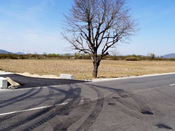 Земеделски имот в Севлиево -  кв.м за 15000 €/дка - Снимка #1