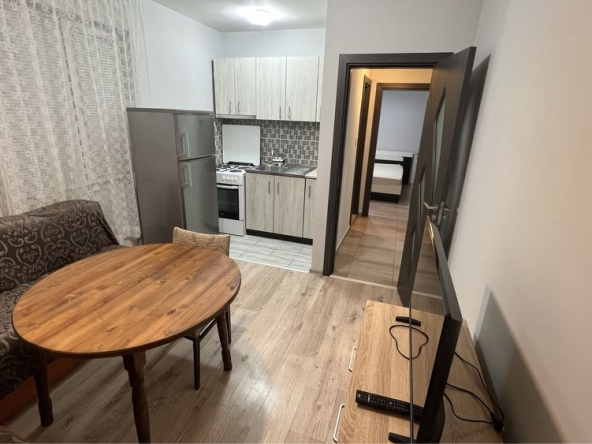 Дава се под наем Тристаен апартамент в Асеновград - 70 кв.м за 306 € - Снимка #1