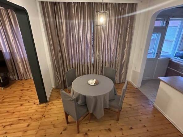 Дава се под наем Многостаен апартамент в Хасково, Воеводски - 130 кв.м за 255 € - Снимка #1