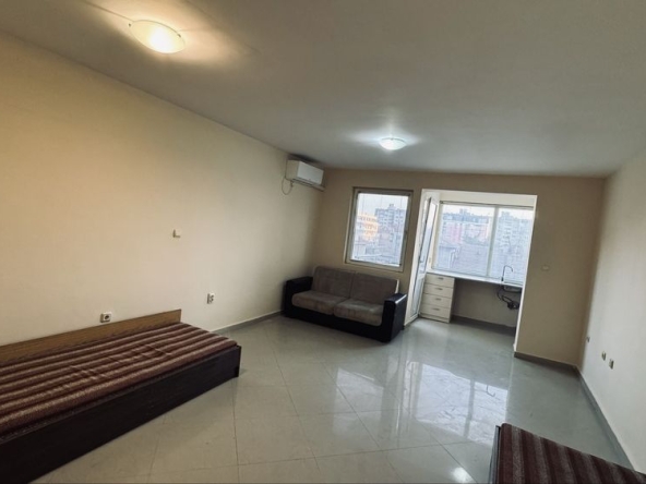 Дава се под наем Едностаен апартамент в Бургас, Възраждане - 50 кв.м за 249.9 € - Снимка #1