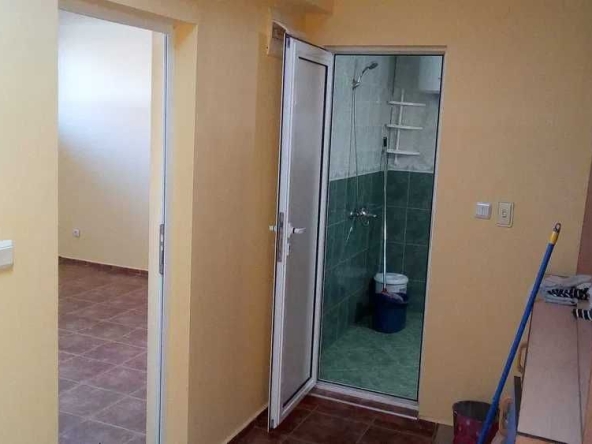 Дава се под наем Магазин в с. Равда, Област Бургас - 100 кв.м за 5000 € - Снимка #1