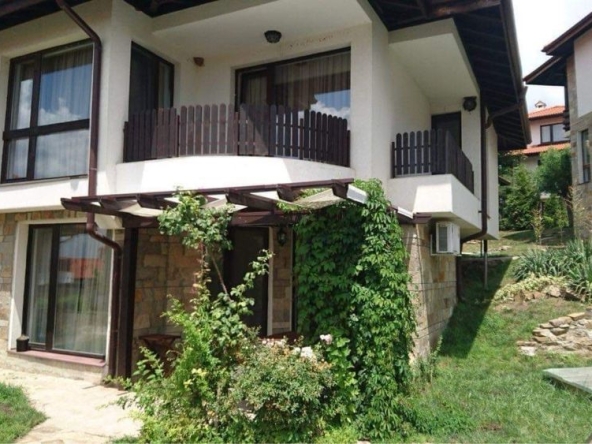 Къща в с. Кошарица, Област Бургас - 143 кв.м за 1042 €/кв.м - Снимка #1