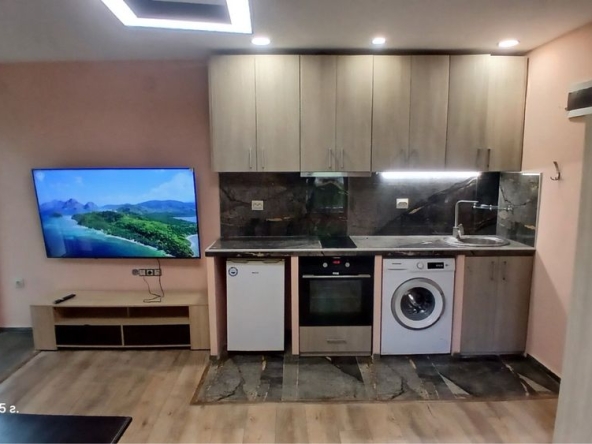 Дава се под наем Двустаен апартамент в Перник, Център - 32 кв.м за 306 € - Снимка #1