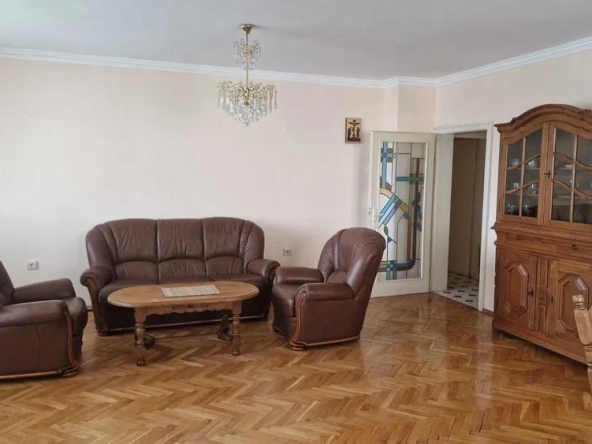 Дава се под наем Тристаен апартамент в София, Малинова долина - 90 кв.м за 615 € - Снимка #1