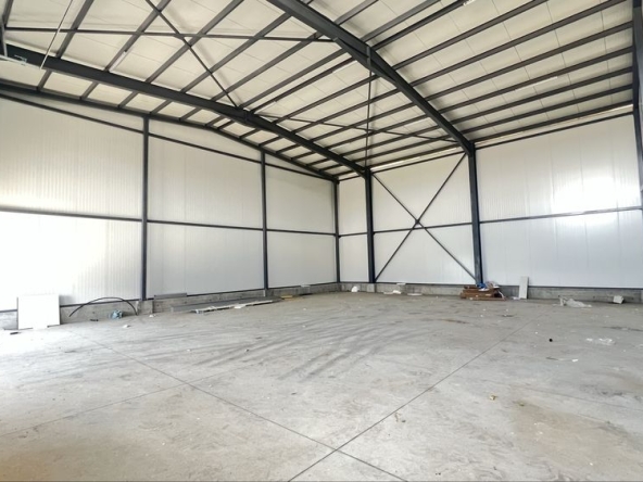 Дава се под наем Склад в Стара Загора, Индустриална зона - запад - 275 кв.м за 918 € - Снимка #1