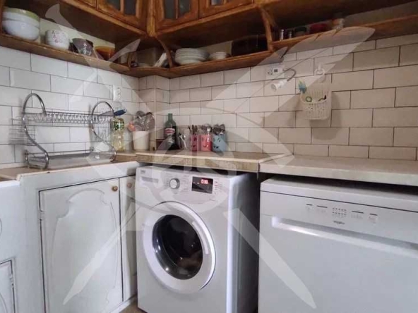 Дава се под наем Двустаен апартамент в Варна, Център - 53 кв.м за 375 € - Снимка #1