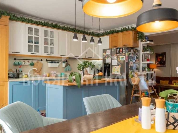 Четиристаен апартамент в Велико Търново, Бузлуджа - 158 кв.м за 1519 €/кв.м - Снимка #1