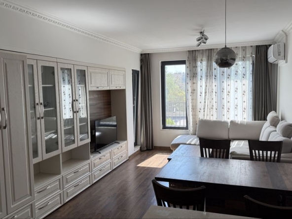 Дава се под наем Тристаен апартамент в София, Зона Б-18 - 92 кв.м за 867 € - Снимка #1