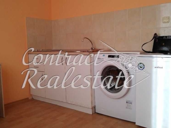 Дава се под наем Едностаен апартамент в Варна, Зимно кино Тракия - 31 кв.м за 255 € - Снимка #1