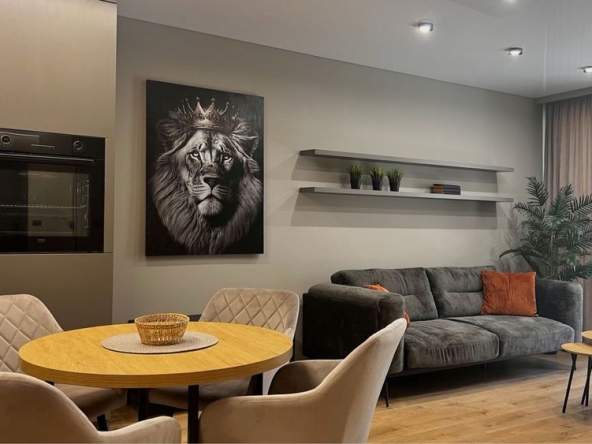 Тристаен апартамент в Варна, Бриз - 111 кв.м за 2162 €/кв.м - Снимка #1