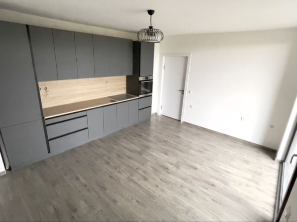 Двустаен апартамент в Търговище, Център - 55 кв.м за 1576 €/кв.м - Снимка #1