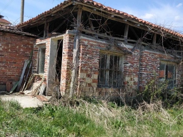 Парцел в Казанлък - 600 кв.м за 28 €/кв.м - Снимка #1