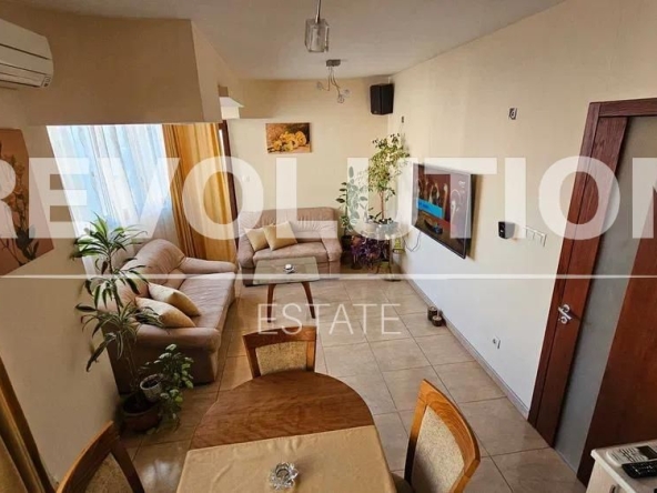 Дава се под наем Тристаен апартамент в Варна, Левски - 78 кв.м за 600 € - Снимка #1