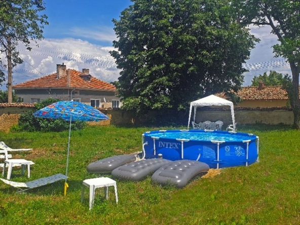 Къща в Велики Преслав - 120 кв.м за 709 €/кв.м - Снимка #1