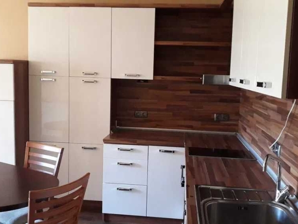 Двустаен апартамент в София, Света Троица - 70 кв.м за 722 €/кв.м - Снимка #1