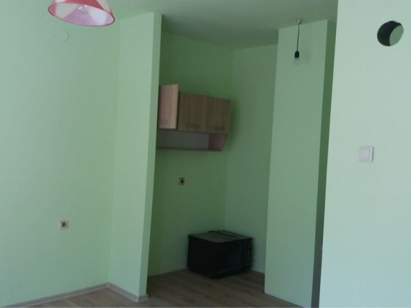 Дава се под наем Едностаен апартамент в Русе, Хъшове - 50 кв.м за 219.3 € - Снимка #1