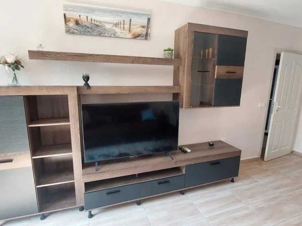 Дава се под наем Двустаен апартамент в София, Люлин 10 - 62 кв.м за 418.71 € - Снимка #1