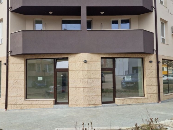 Дава се под наем Магазин в Благоевград, Еленово 1 - 130 кв.м за 698.19 € - Снимка #1