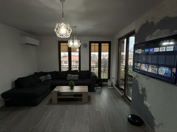 Двустаен апартамент в Пловдив, Прослав - 63 кв.м за 1207 €/кв.м - Снимка #1