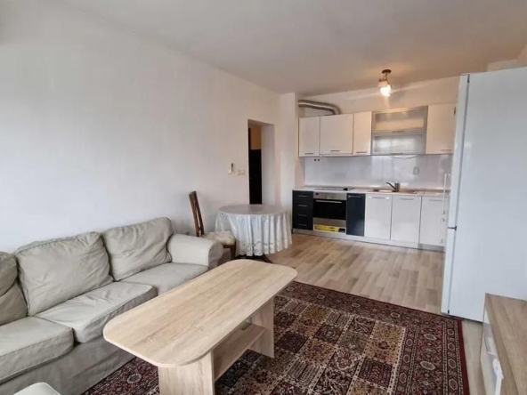 Дава се под наем Тристаен апартамент в Пловдив, Остромила - 75 кв.м за 548.25 € - Снимка #1