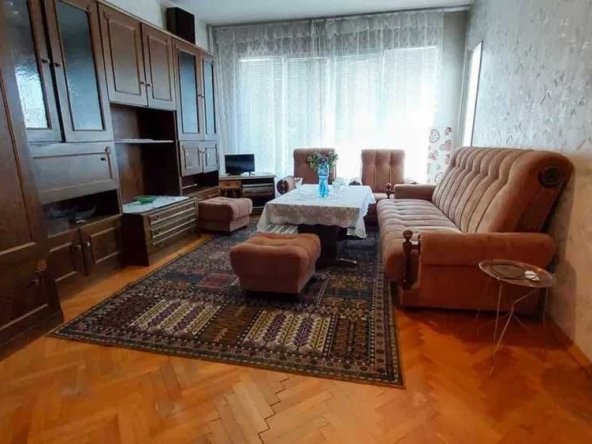 Дава се под наем Тристаен апартамент в София, Зона Б-18 - 90 кв.м за 498.27 € - Снимка #1