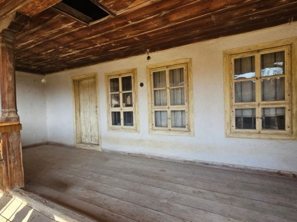 Къща в с. Драгоево, Област Шумен - 80 кв.м за 96 €/кв.м - Снимка #1