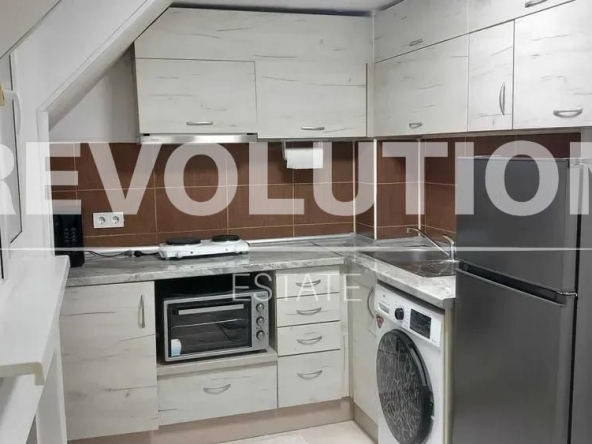 Дава се под наем Едностаен апартамент в Варна, Победа - 36 кв.м за 388.62 € - Снимка #1