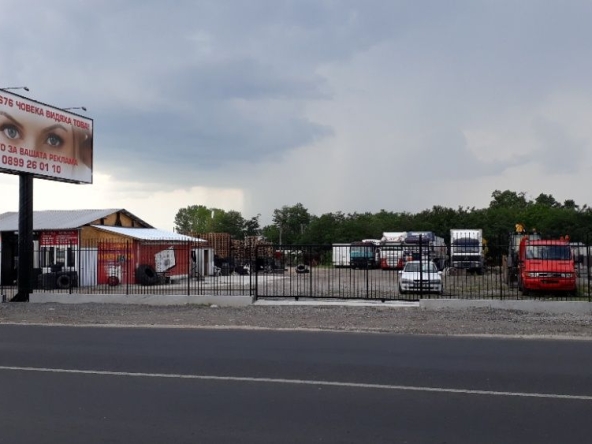 Дава се под наем Гараж / Паркомясто в с. Граф Игнатиево, Област Пловдив - 5000 кв.м за 29.58 € - Снимка #1