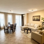 Дава се под наем Тристаен апартамент в Варна, Морска градина - 115 кв.м за 1196.97 € - Снимка #1