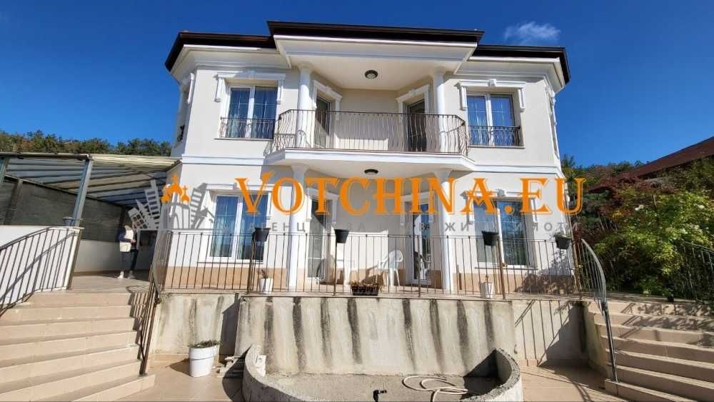 Къща в Варна, Център - 226 кв.м за 1320 €/кв.м - Снимка #1