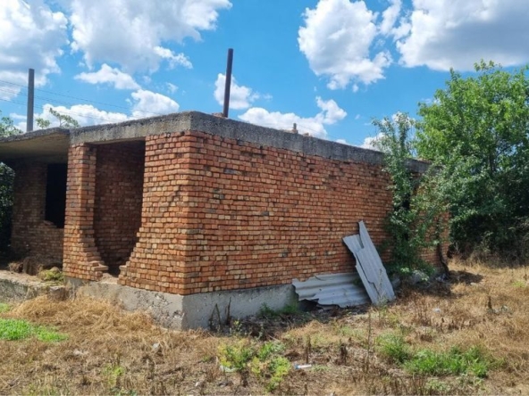 Къща в с. Рудник, Област Варна - 1 кв.м за 15300 €/кв.м - Снимка #1