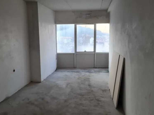 Тристаен апартамент в Асеновград - 122 кв.м за 709 €/кв.м - Снимка #1