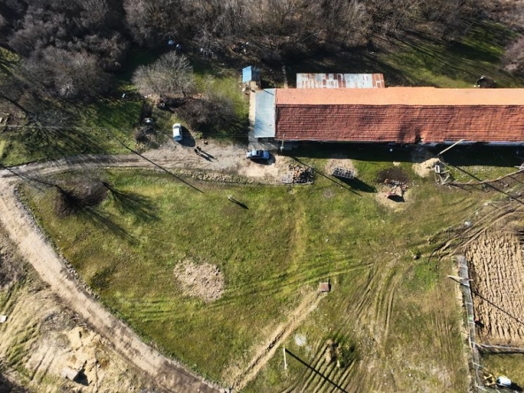 Къща в с. Балювица, Област Монтана - 600 кв.м за 101 €/кв.м - Снимка #1