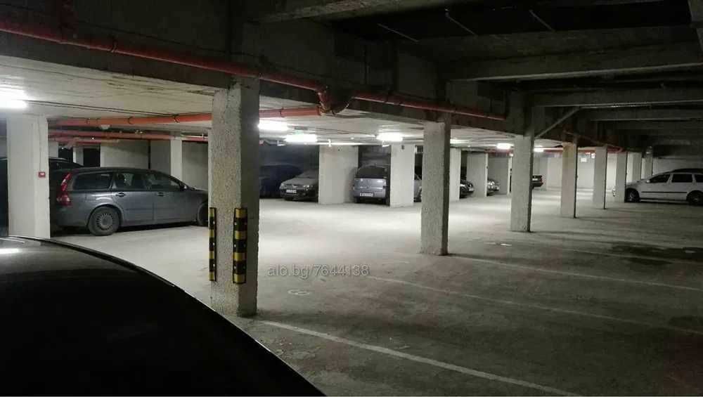 Дава се под наем Гараж / Паркомясто в Шумен, Куршум чешма - 15 кв.м за 35.7 € - Снимка #1