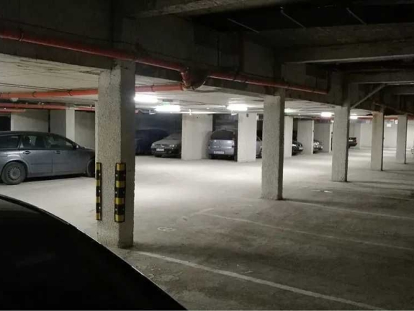 Дава се под наем Гараж / Паркомясто в Шумен, Куршум чешма - 15 кв.м за 40.8 € - Снимка #1