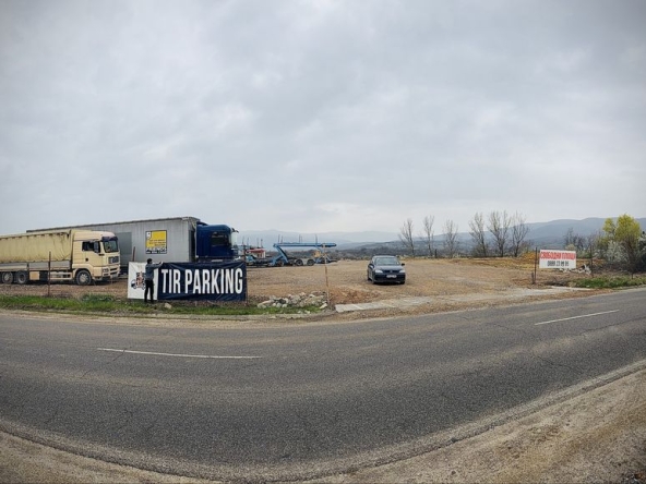 Дава се под наем Гараж / Паркомясто в София, Суходол - 11000 кв.м за 11.73 € - Снимка #1