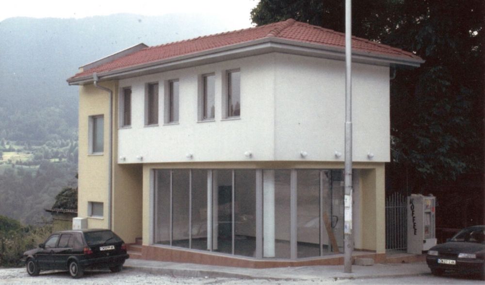 Магазин в Смолян, Каптажа - 100 кв.м за 1550 €/кв.м - Снимка #1