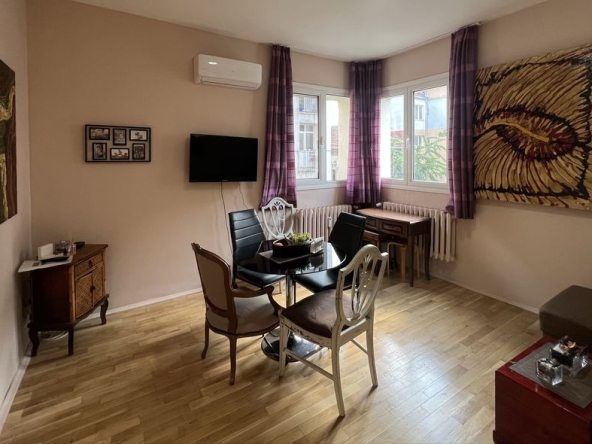 Дава се под наем Двустаен апартамент в София, Център - 57 кв.м за 943.5 € - Снимка #1