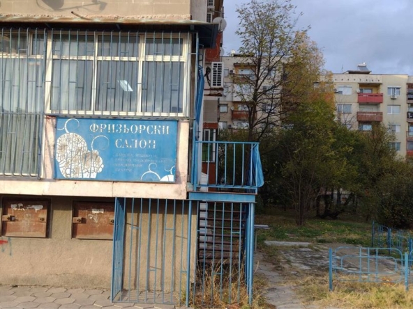 Дава се под наем  в Димитровград -  кв.м за 153 € - Снимка #1