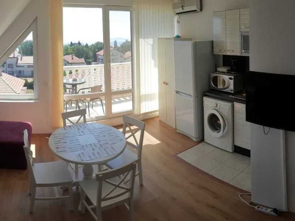 Дава се под наем Едностаен апартамент в Бургас, Сарафово - 46 кв.м за 156.06 € - Снимка #1