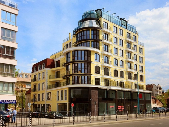 Многостаен апартамент в Пловдив, Кършияка - 192 кв.м за 1303 €/кв.м - Снимка #1