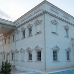 Дава се под наем Къща в Банско - 380 кв.м за 1428 € - Снимка #1