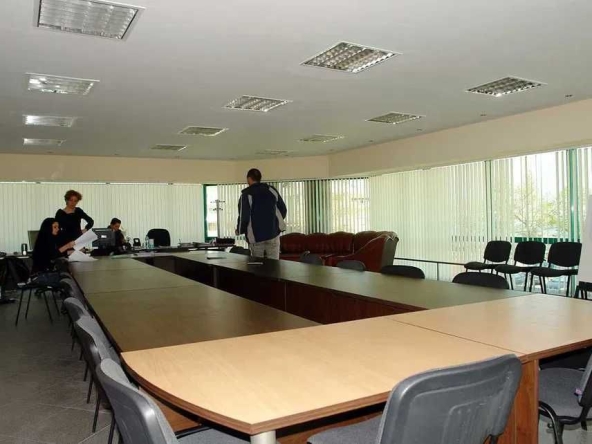 Офис в Несебър - 1700 кв.м за 622 €/кв.м - Снимка #1