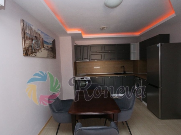 Дава се под наем Четиристаен апартамент в Варна, Завод Дружба - 168 кв.м за 1530 € - Снимка #1