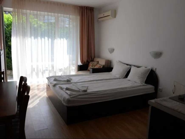 Дава се под наем Едностаен апартамент в Свети Влас - 39 кв.м за 200 € - Снимка #1