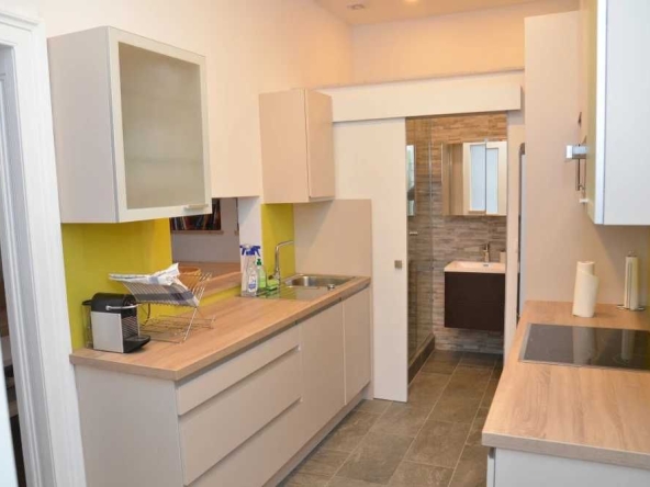 Дава се под наем Двустаен апартамент в София, Център - 56 кв.м за 397.8 € - Снимка #1