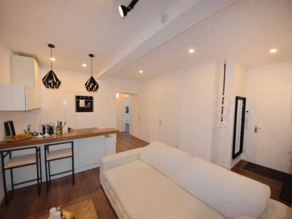 Тристаен апартамент в София, Младост 4 - 75 кв.м за 3200 €/кв.м - Снимка #1
